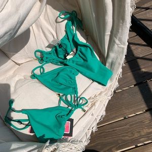 Blackbough Bikini Emerald Liv Top + Bottoms